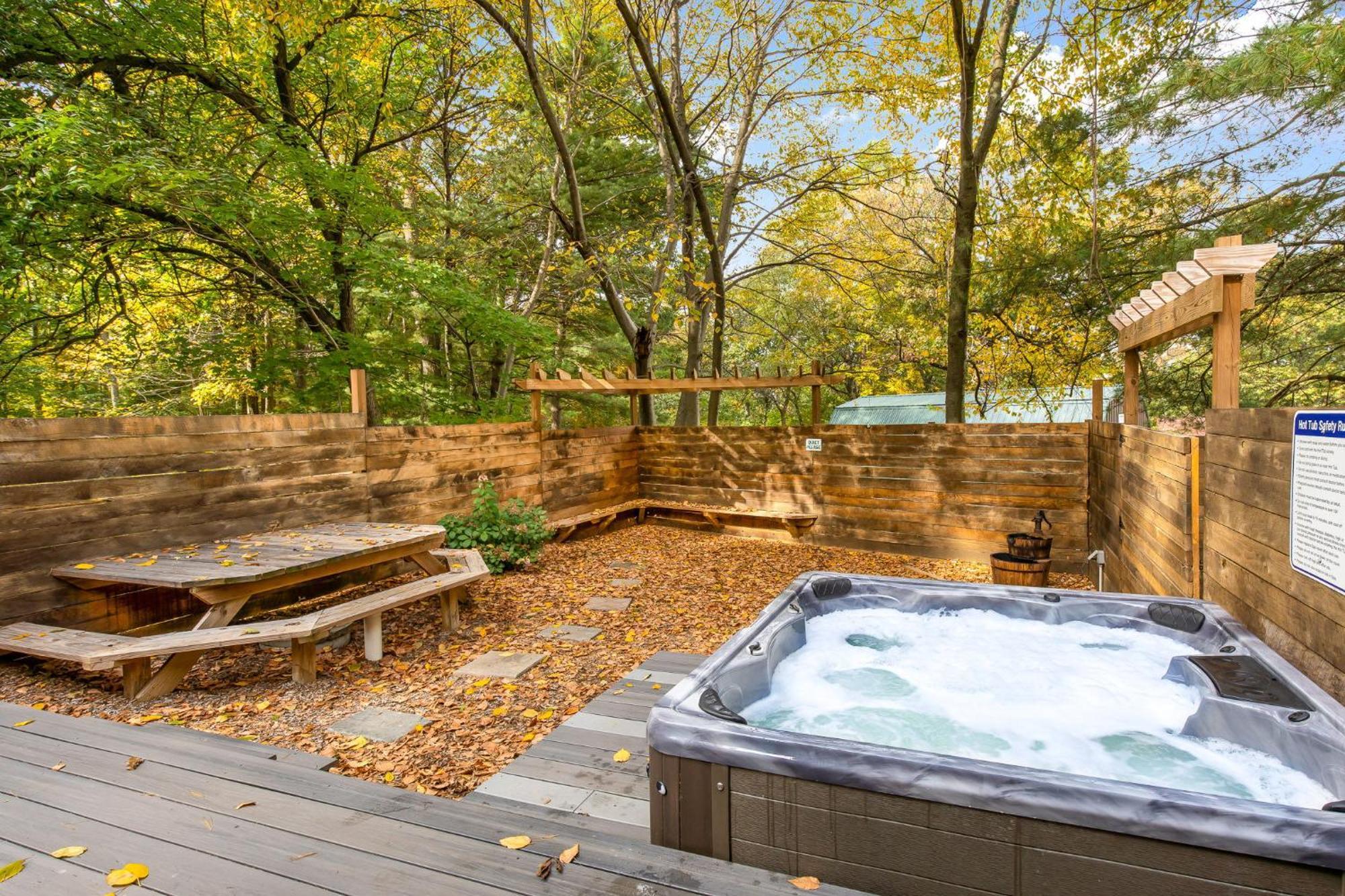 Apartamento 5 Bd W Hottub - Mins To Hunting Hiking & Fishing New Providence Exterior foto